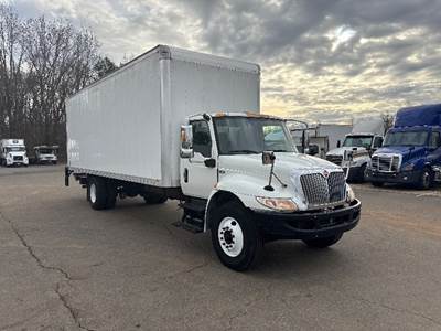 International MV607 Box Truck - 220HP, 6 Speed Automatic, Roll up Door