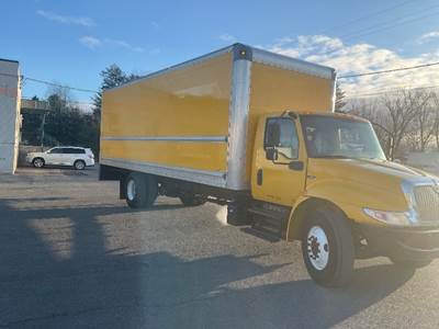 International MV607 Box Truck - 220HP, 6 Speed Automatic, Roll up Door