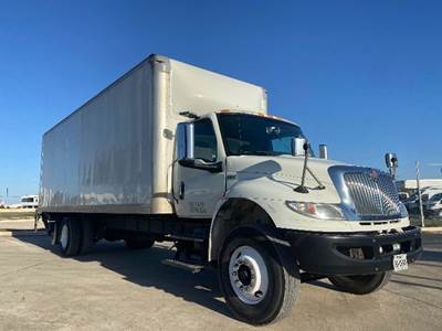 International MV607 Box Truck - 240HP, 6 Speed Automatic, Roll up Door