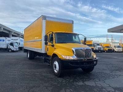 International MV607 Box Truck - 220HP, 6 Speed Automatic, Roll up Door