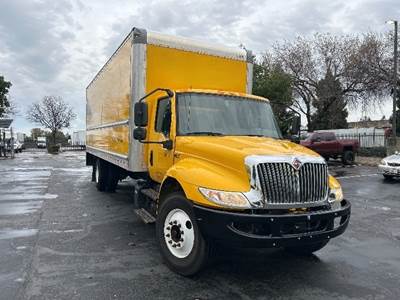 International MV607 Box Truck - 220HP, 6 Speed Automatic, Roll up Door