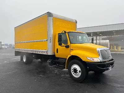 International MV607 Box Truck - 220HP, 6 Speed Automatic, Roll up Door