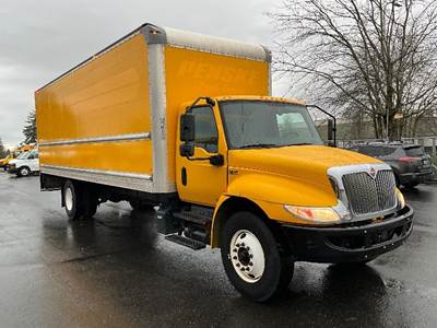 International MV607 Box Truck - 220HP, 6 Speed Automatic, Roll up Door