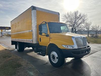 International MV607 Box Truck - 220HP, 6 Speed Automatic, Roll up Door