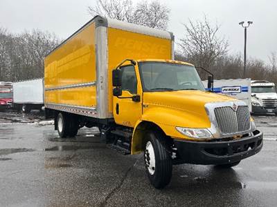 International MV607 Box Truck - 220HP, 6 Speed Automatic, Roll up Door