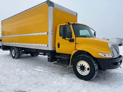 International MV607 Box Truck - 220HP, 6 Speed Automatic, Roll up Door