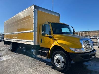 International MV607 Box Truck - 220HP, 6 Speed Automatic, Roll up Door