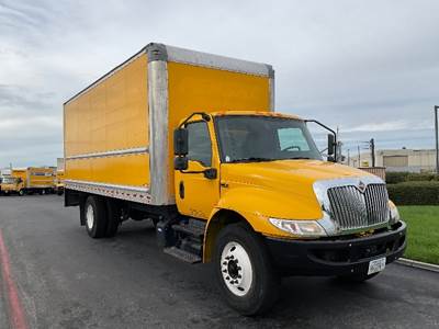 International MV607 Box Truck - 220HP, 6 Speed Automatic, Roll up Door