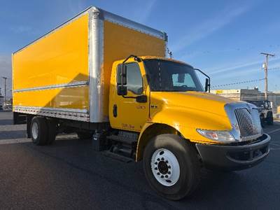 International MV607 Box Truck - 220HP, 6 Speed Automatic, Roll up Door
