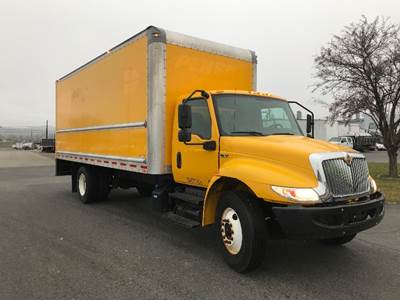 International MV607 Box Truck - 220HP, 6 Speed Automatic, Roll up Door
