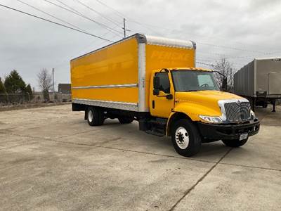 International MV607 Box Truck - 220HP, 6 Speed Automatic, Roll up Door