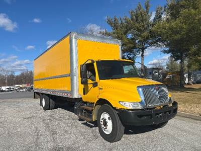 International MV607 Box Truck - 220HP, 6 Speed Automatic, Roll up Door