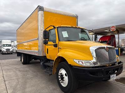 International MV607 Box Truck - 220HP, 6 Speed Automatic, Roll up Door