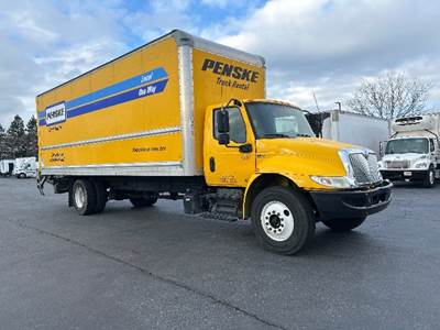 International MV607 Box Truck - 220HP, 6 Speed Automatic, Roll up Door