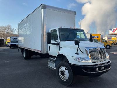 International MV607 Box Truck - 260HP, 6 Speed Automatic, Roll up Door