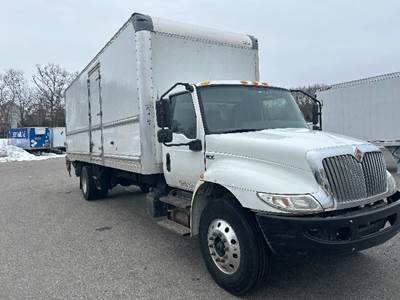 International MV607 Box Truck - 220HP, 6 Speed Automatic, Roll up Door