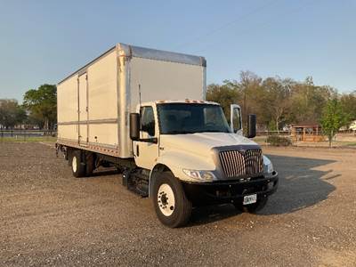 International MV607 Box Truck - 220HP, 6 Speed Automatic, Roll up Door