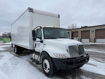 International MV607 Box Truck - 220HP, 6 Speed Automatic, Swing Door