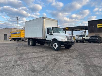 International MV607 Box Truck - 220HP, 6 Speed Automatic, Roll up Door