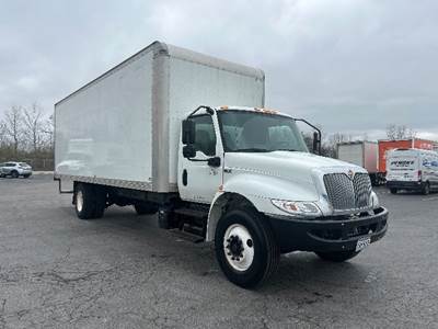 International MV607 Box Truck - 220HP, 6 Speed Automatic