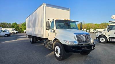 International MV607 Box Truck - 240HP, 6 Speed Automatic, Swing Door