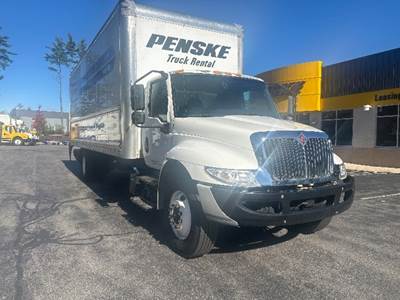 International MV607 Box Truck - 220HP, 6 Speed Automatic, Roll up Door