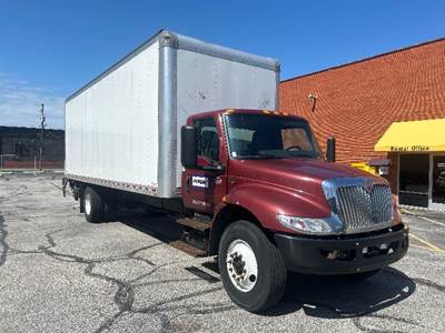 International MV607 Box Truck - 220HP, 6 Speed Automatic, Roll up Door