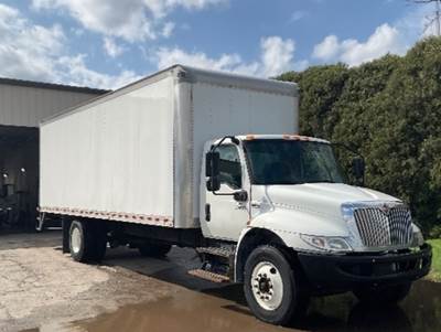 International MV607 26 ft Box Truck - 220HP, 6 Speed Automatic, Roll up Door
