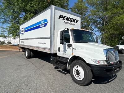 International MV607 Box Truck - 220HP, 6 Speed Automatic, Roll up Door