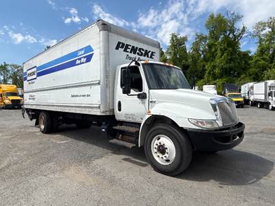International MV607 Box Truck - 220HP, 6 Speed Automatic, Roll up Door