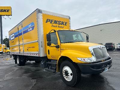 International MV607 26 ft Box Truck - 220HP, 6 Speed Automatic, Roll up Door