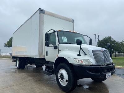 International MV607 Box Truck - 220HP, 6 Speed Automatic, Roll up Door