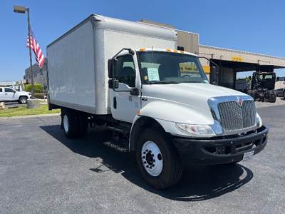 International MV607 Box Truck - 220HP, 6 Speed Automatic, Roll up Door