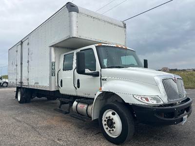 International MV607 Box Truck - 260HP, 6 Speed Automatic, Swing Door