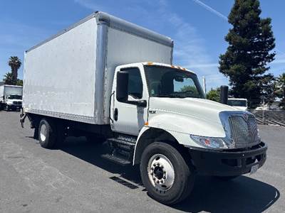 International MV607 Box Truck - 220HP, 6 Speed Automatic, Roll up Door