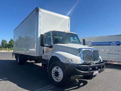 International MV607 Box Truck - 220HP, 6 Speed Automatic, Roll up Door
