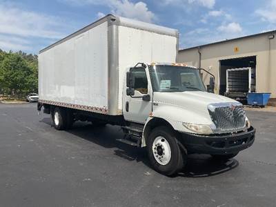 International MV607 Box Truck - 220HP, 6 Speed Automatic
