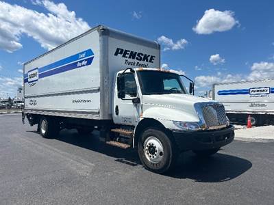 International MV607 Box Truck - 220HP, 6 Speed Automatic, Roll up Door