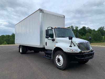 International MV607 Box Truck - 220HP, 6 Speed Automatic, Swing Door
