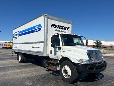 International MV607 Box Truck - 220HP, 6 Speed Automatic, Roll up Door