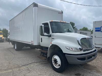 International MV607 Box Truck - 220HP, 6 Speed Automatic, Roll up Door