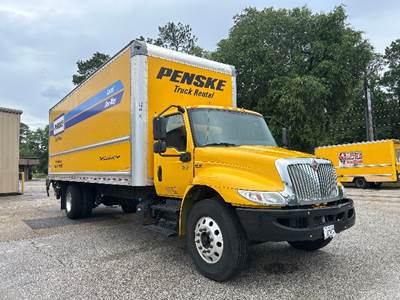 International MV607 26 ft Box Truck - 220HP, 6 Speed Automatic, Roll up Door