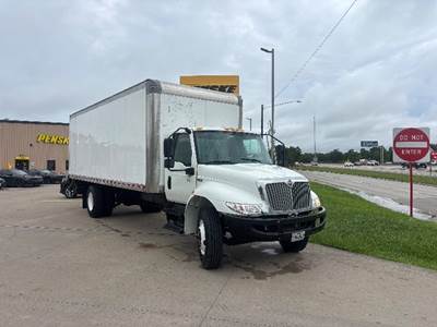 International MV607 Box Truck - 220HP, 6 Speed Automatic, Roll up Door