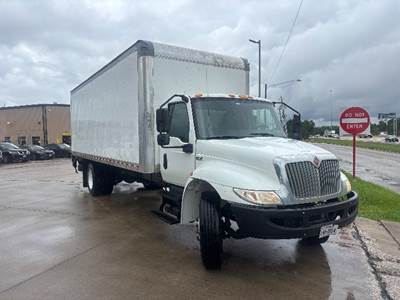 International MV607 Box Truck - 220HP, 6 Speed Automatic, Roll up Door