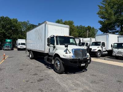 International MV607 Box Truck - 220HP, 6 Speed Automatic, Roll up Door