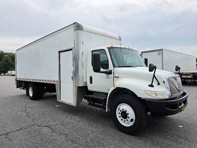 International MV607 Box Truck - 220HP, 7 Speed Automatic, Roll up Door