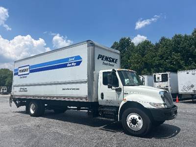 International MV607 Box Truck - 220HP, 6 Speed Automatic, Roll up Door