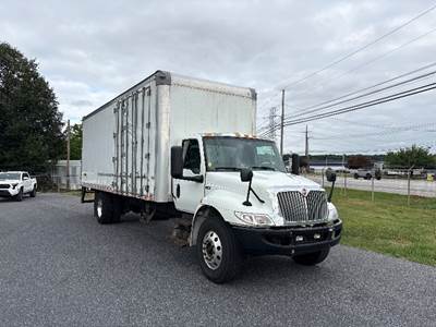 International MV607 Box Truck - 220HP, 6 Speed Automatic, Swing Door