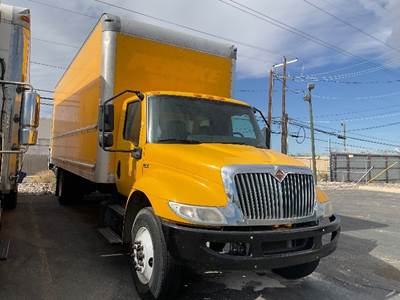 International MV607 26 ft Box Truck - 220HP, 7 Speed Automatic, Roll up Door