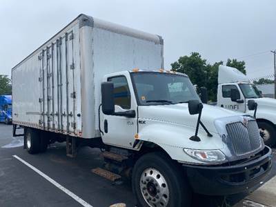 International MV607 Box Truck - 220HP, 6 Speed Automatic, Swing Door